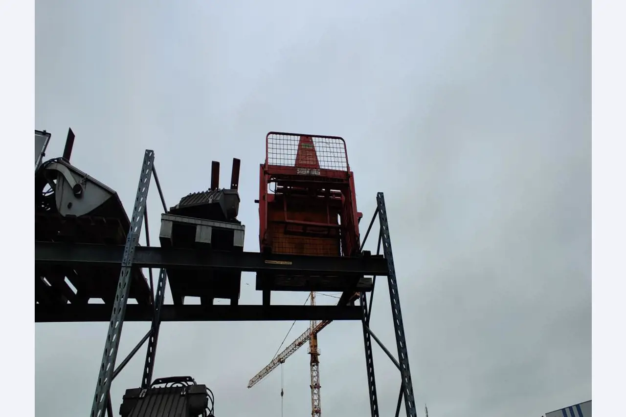 Mechanical/ operational equipment of a building yard-5