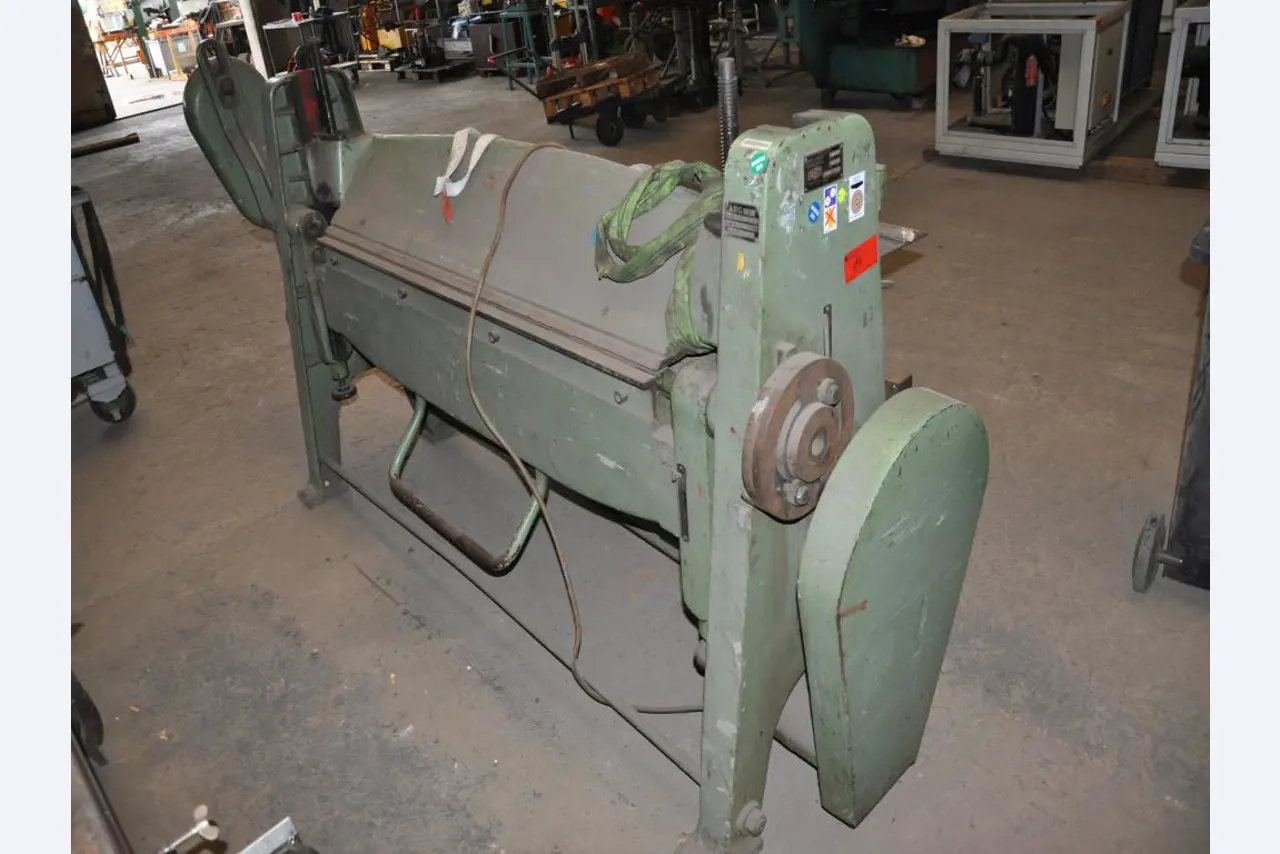 Wyposażenie mechaniczne/operacyjne placu budowy-2