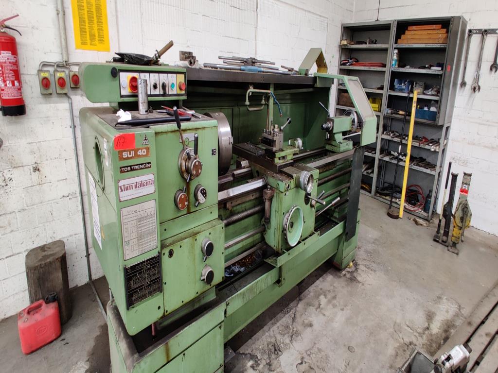 Equipamento mecânico/operacional de um estaleiro-1