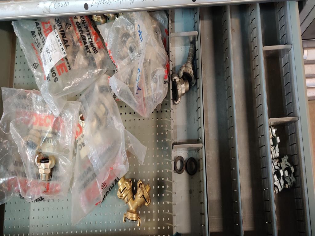 Equipamento mecânico/operacional de um estaleiro-15