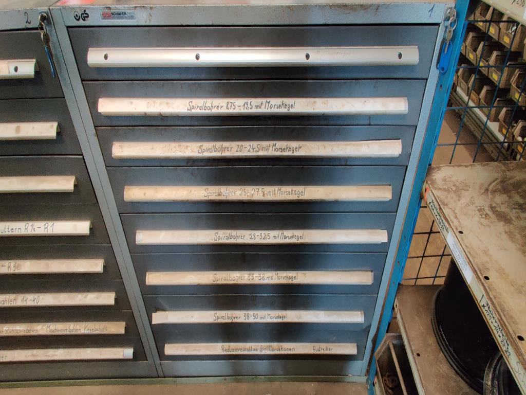 Equipamento mecânico/operacional de um estaleiro-2