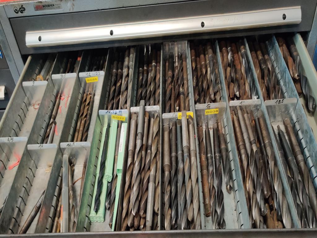 Equipamento mecânico/operacional de um estaleiro-20