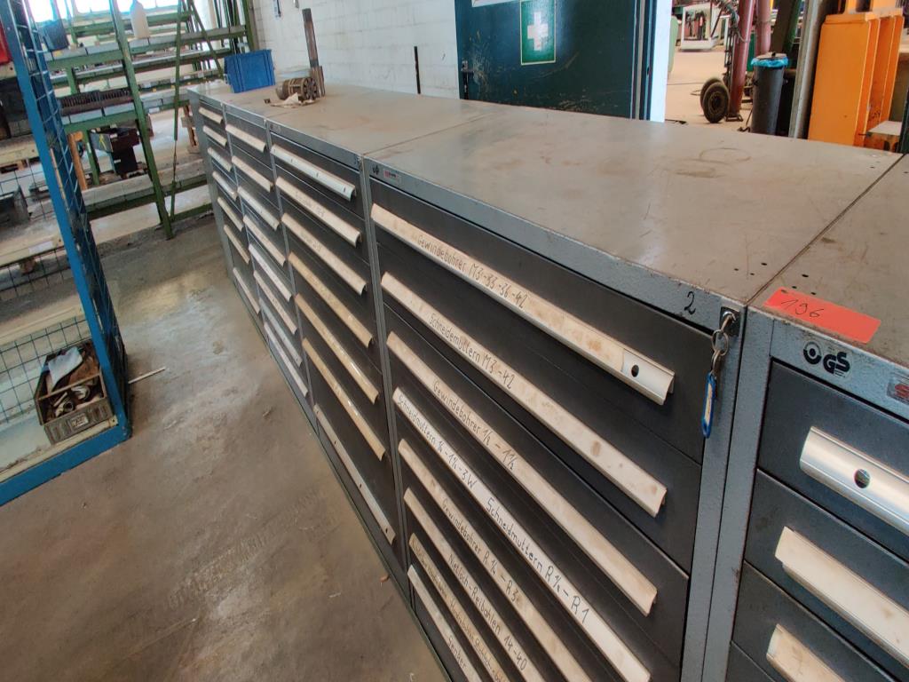 Equipamento mecânico/operacional de um estaleiro-1