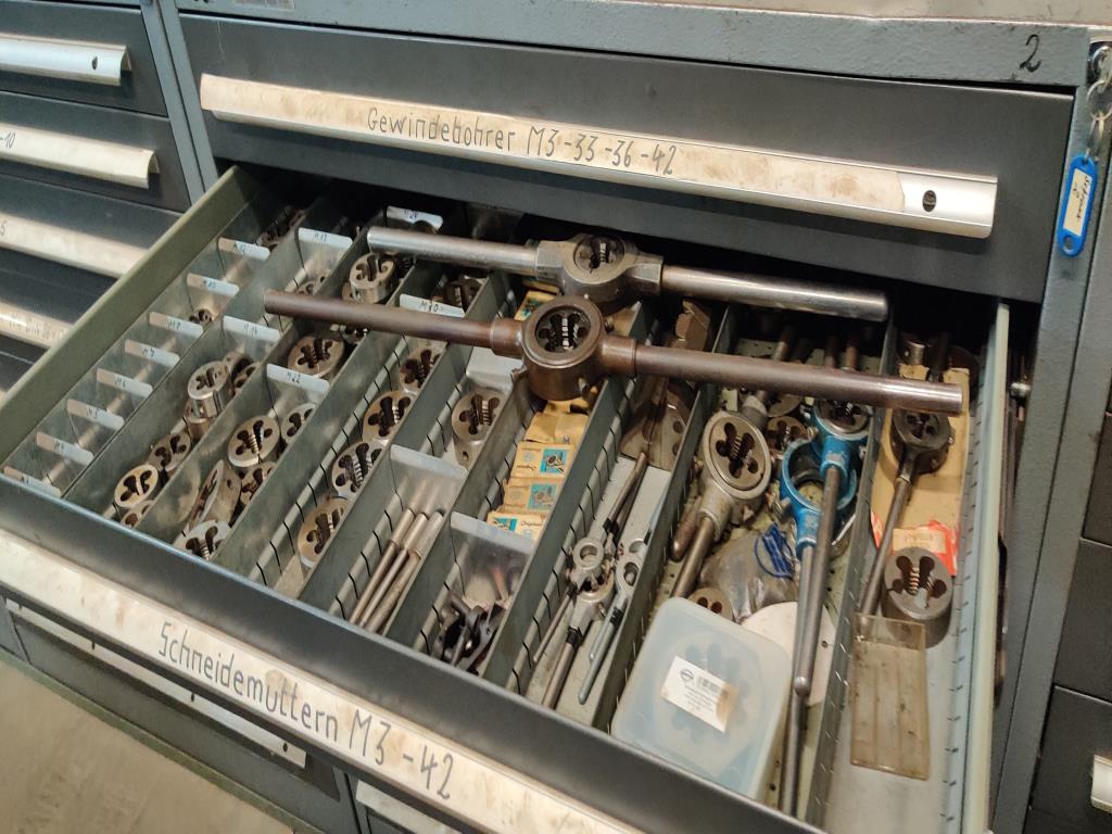 Equipamento mecânico/operacional de um estaleiro-8