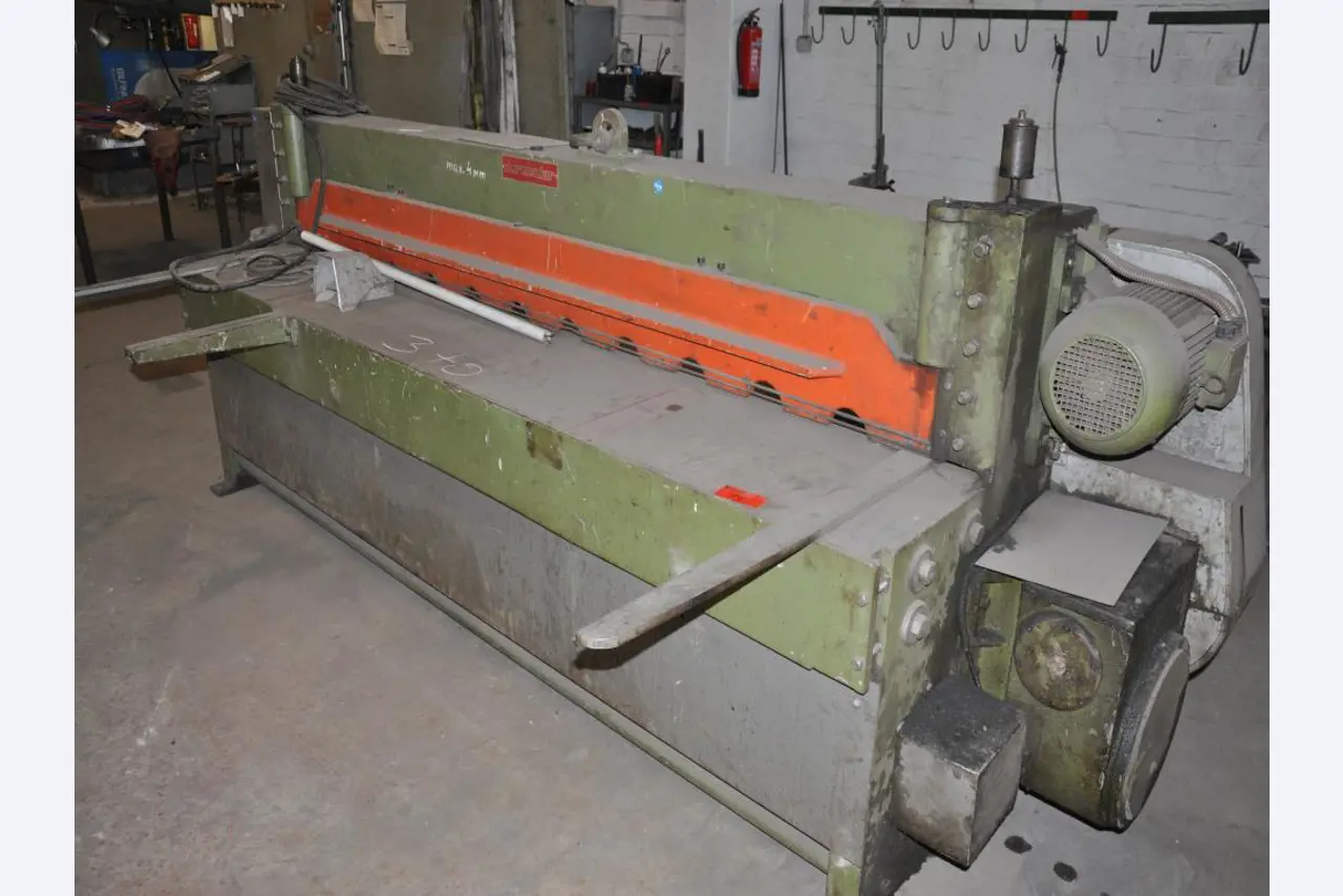 Mechanical/ operational equipment of a building yard-1