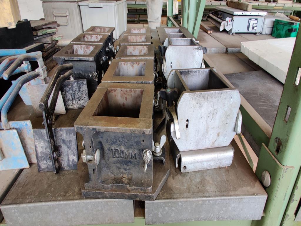 Equipamento mecânico/operacional de um estaleiro-26