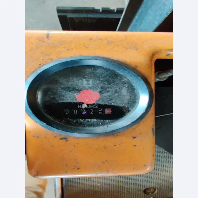 Wyposażenie mechaniczne/operacyjne placu budowy-3