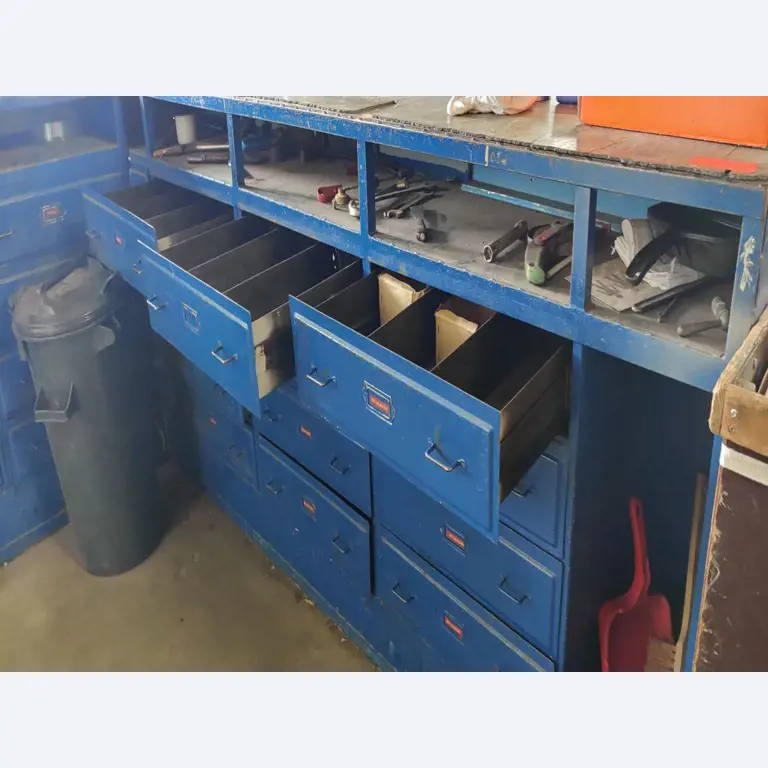 Wyposażenie mechaniczne/operacyjne placu budowy-2