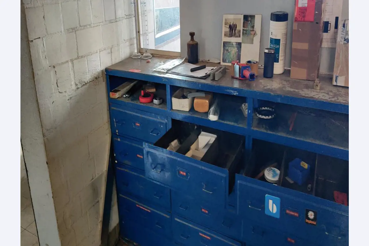 Wyposażenie mechaniczne/operacyjne placu budowy-4