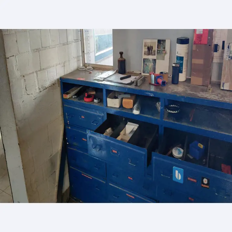 Wyposażenie mechaniczne/operacyjne placu budowy-4