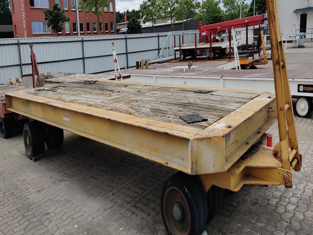 Equipamento mecânico/operacional de um estaleiro-2