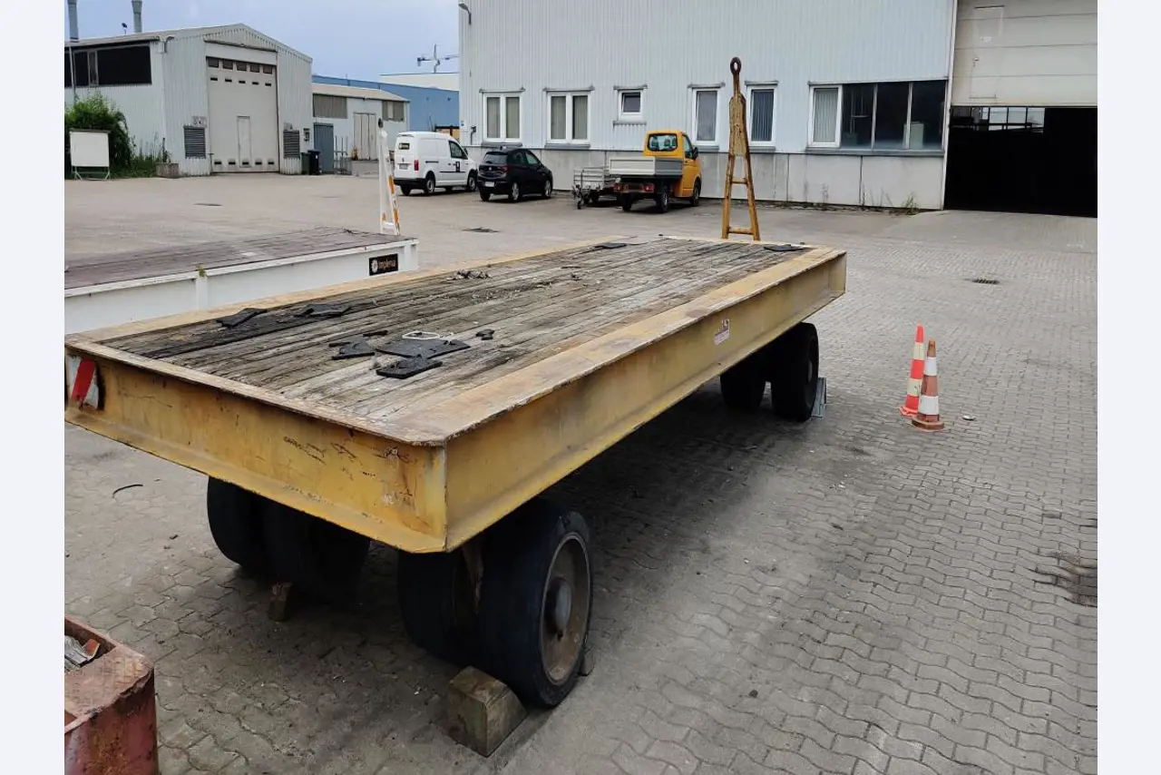 Wyposażenie mechaniczne/operacyjne placu budowy-4