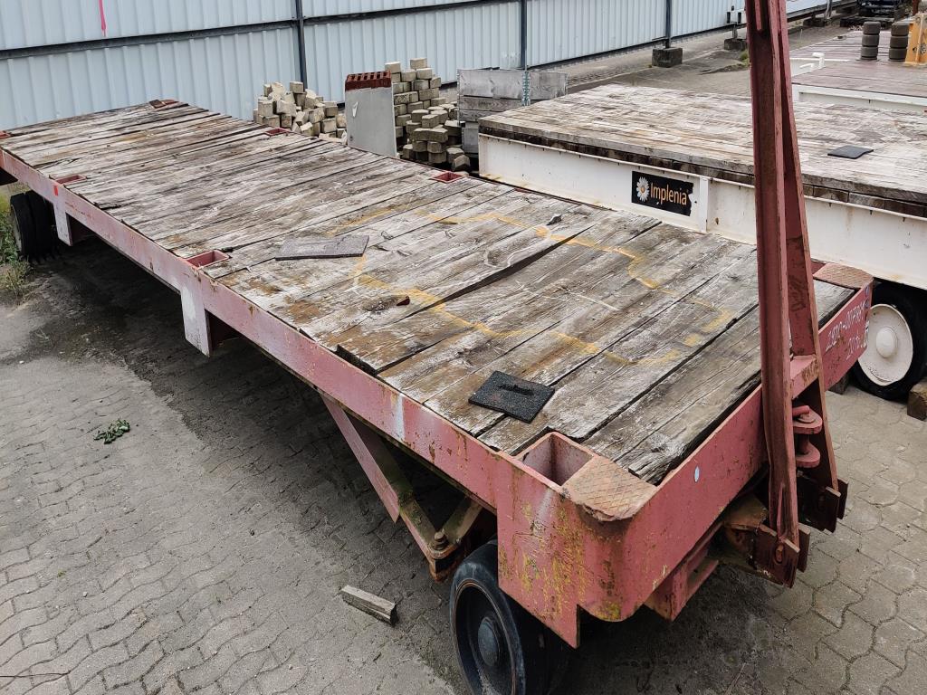 Equipamento mecânico/operacional de um estaleiro-2