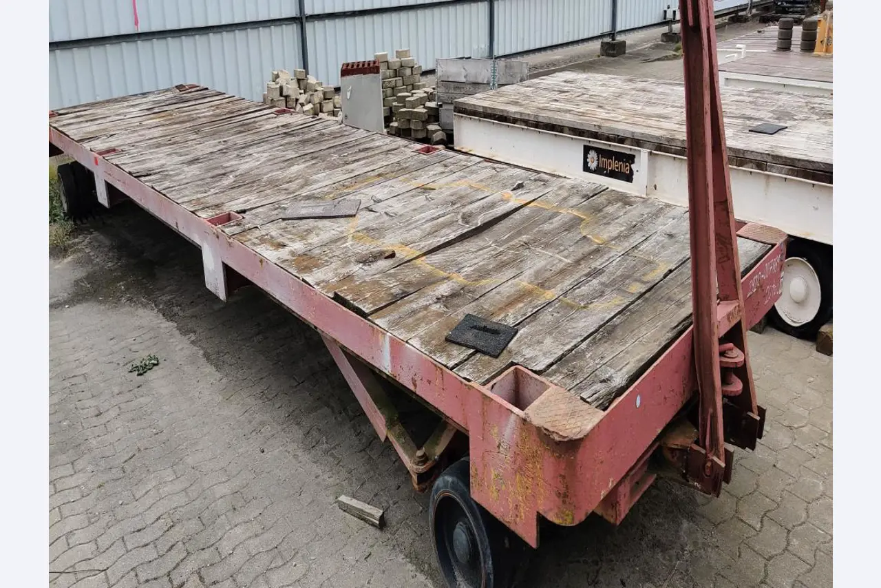 Wyposażenie mechaniczne/operacyjne placu budowy-2