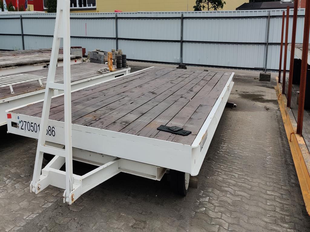 Equipamento mecânico/operacional de um estaleiro-2