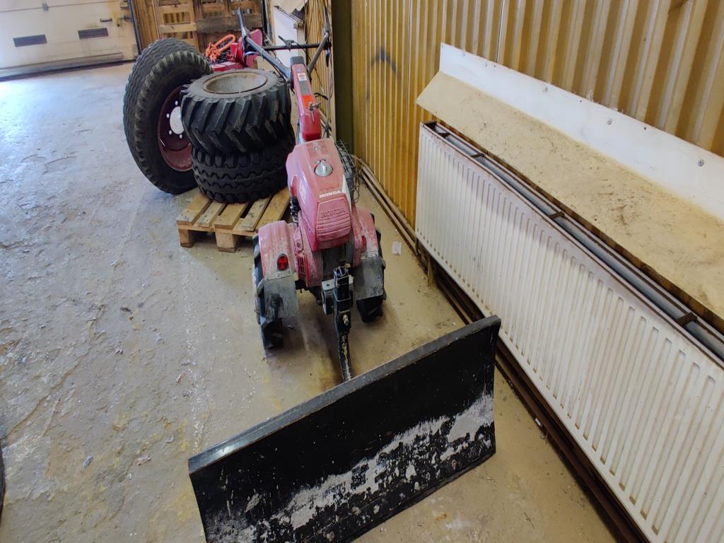 Equipamento mecânico/operacional de um estaleiro-2