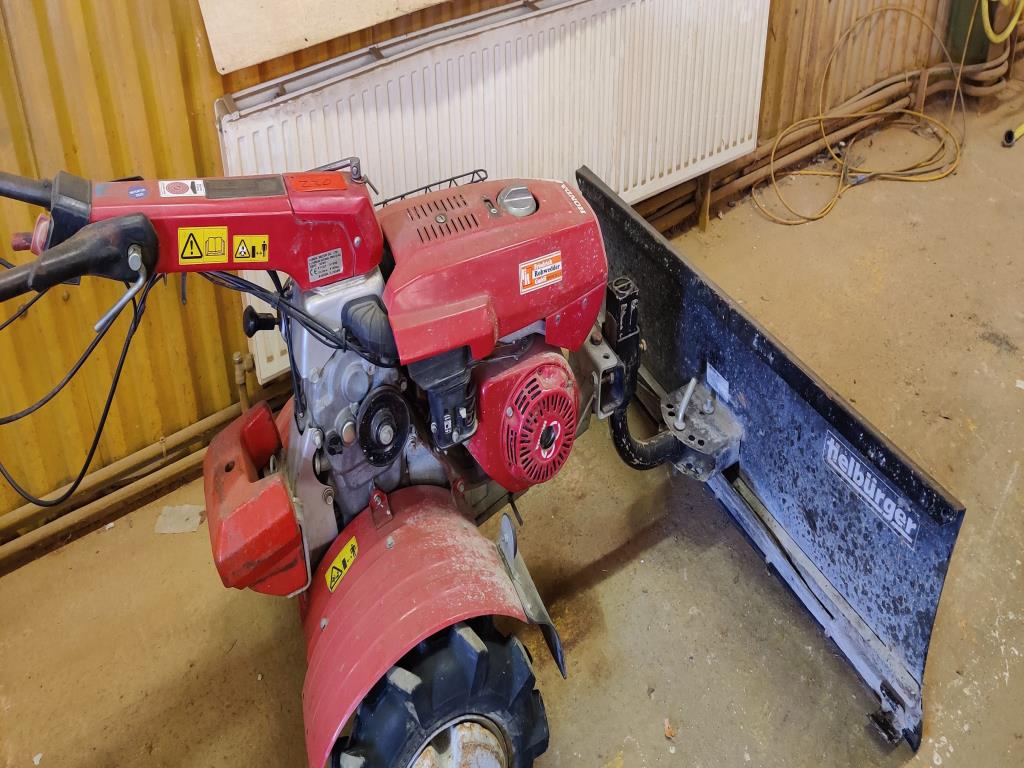 Equipamento mecânico/operacional de um estaleiro-3