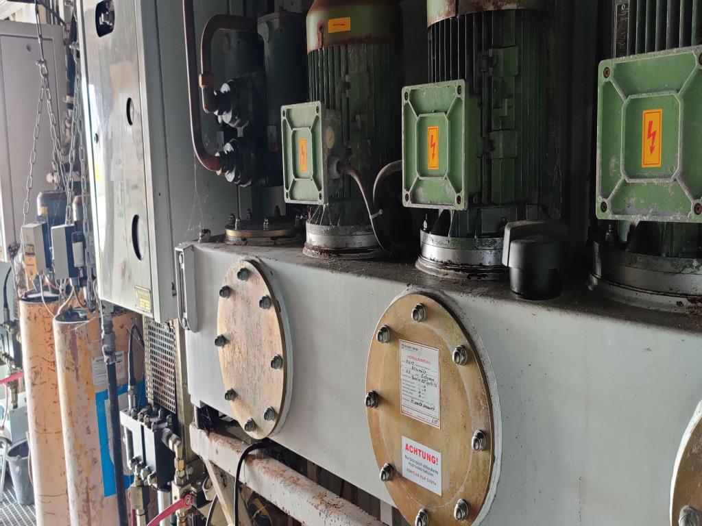 Equipamento mecânico/operacional de um estaleiro-5