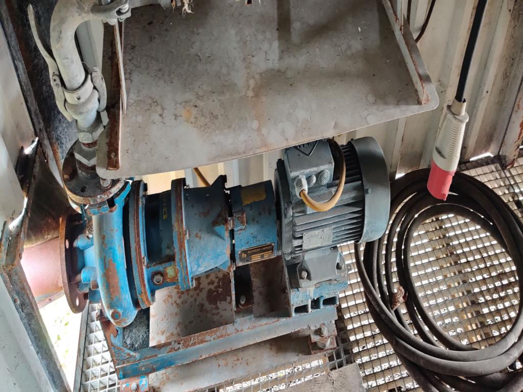 Equipamento mecânico/operacional de um estaleiro-8