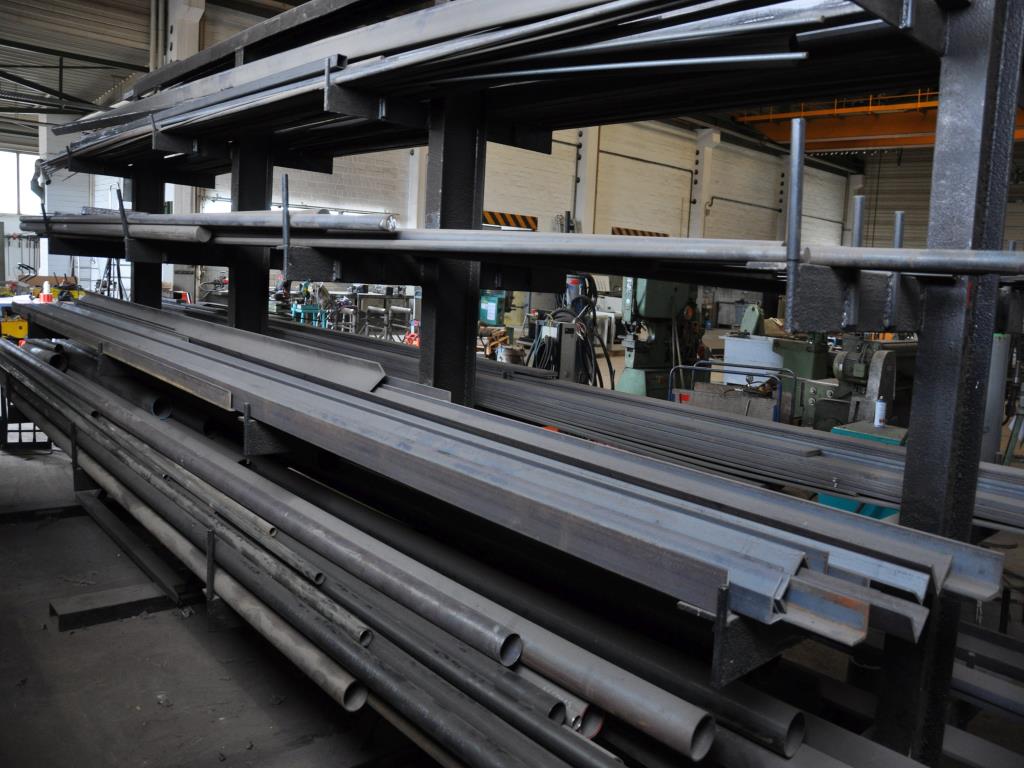 Equipamento mecânico/operacional de um estaleiro-2