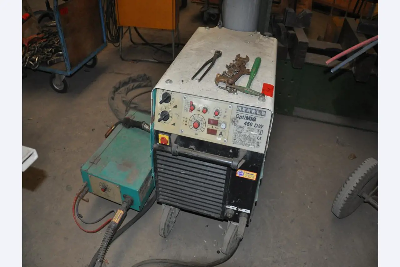 Mechanische/operationele uitrusting van een bouwwerf-1