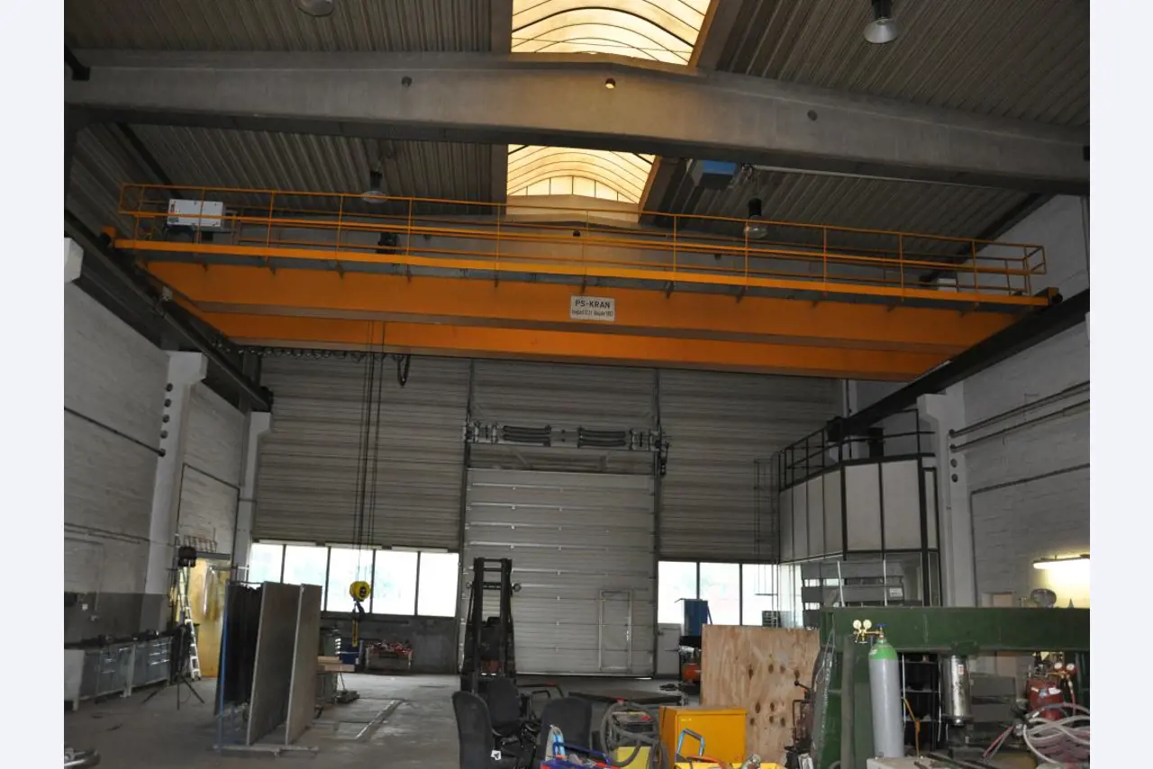 Wyposażenie mechaniczne/operacyjne placu budowy-5