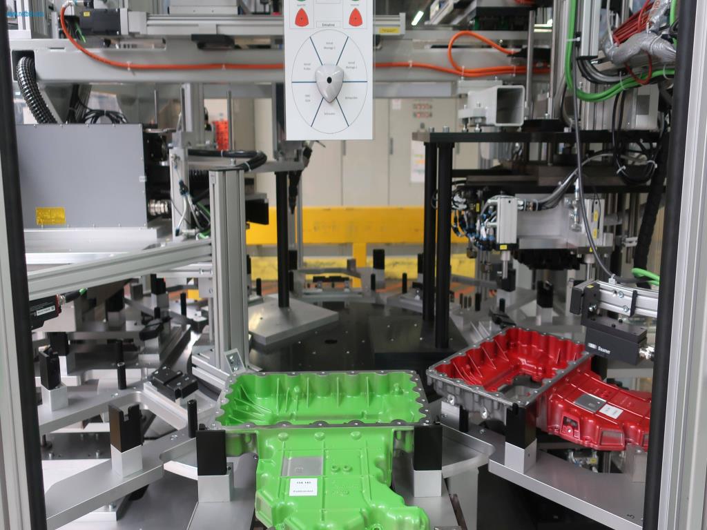 Máquinas para processamento mecânico, ensaio, limpeza e manuseamento de peças de alumínio fundido sob pressão-12