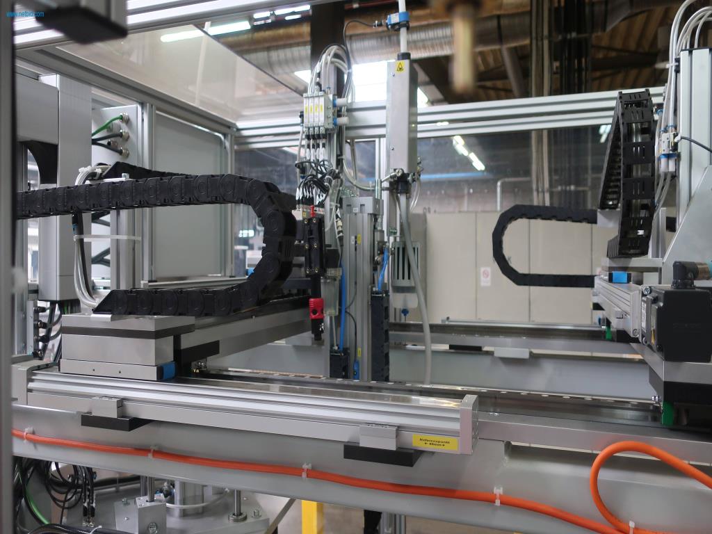 Máquinas para processamento mecânico, ensaio, limpeza e manuseamento de peças de alumínio fundido sob pressão-14