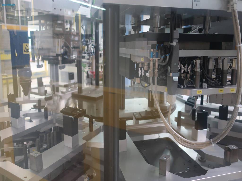 Máquinas para processamento mecânico, ensaio, limpeza e manuseamento de peças de alumínio fundido sob pressão-17