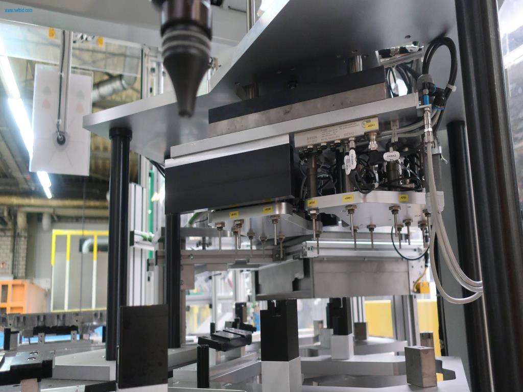 Máquinas para processamento mecânico, ensaio, limpeza e manuseamento de peças de alumínio fundido sob pressão-6