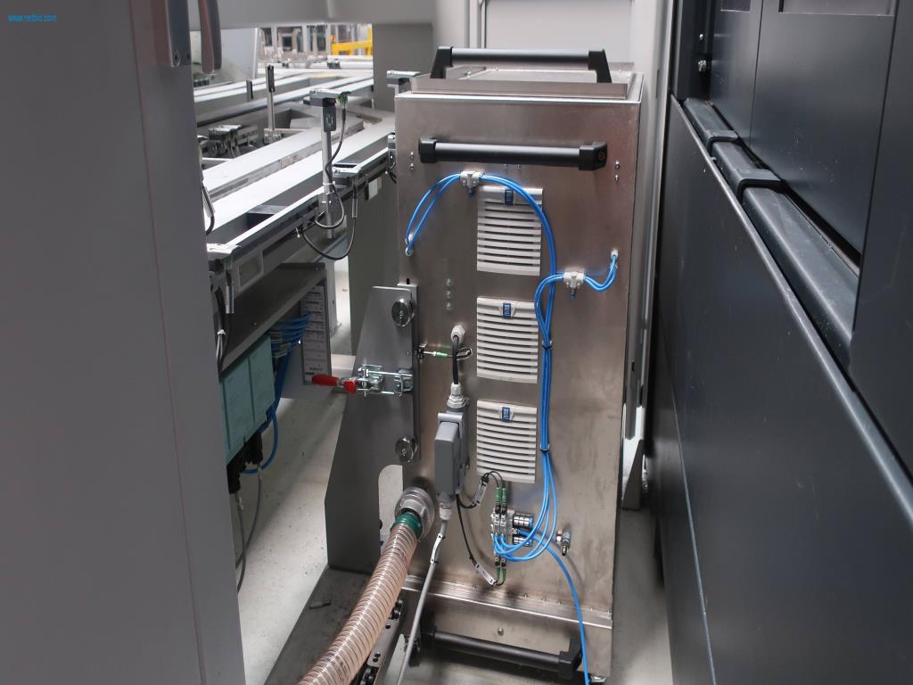 Máquinas para processamento mecânico, ensaio, limpeza e manuseamento de peças de alumínio fundido sob pressão-24