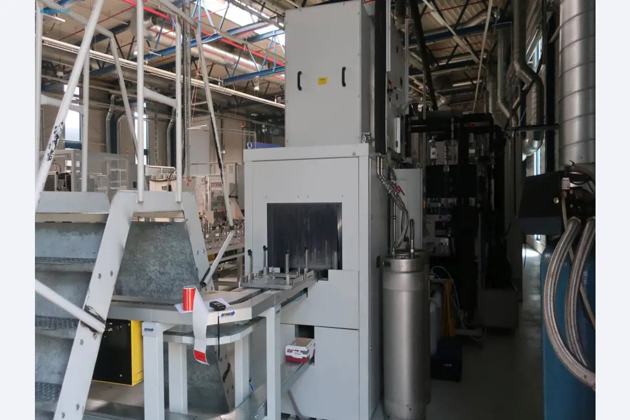 Máquinas para processamento mecânico, ensaio, limpeza e manuseamento de peças de alumínio fundido sob pressão-10