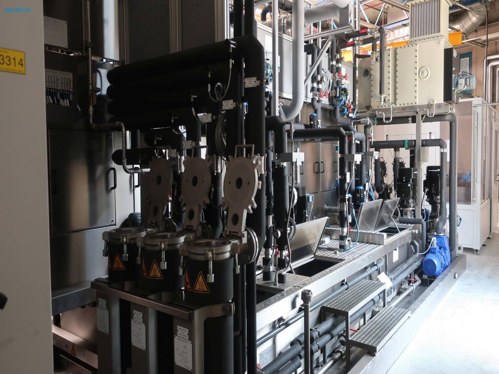 Máquinas para processamento mecânico, ensaio, limpeza e manuseamento de peças de alumínio fundido sob pressão-12