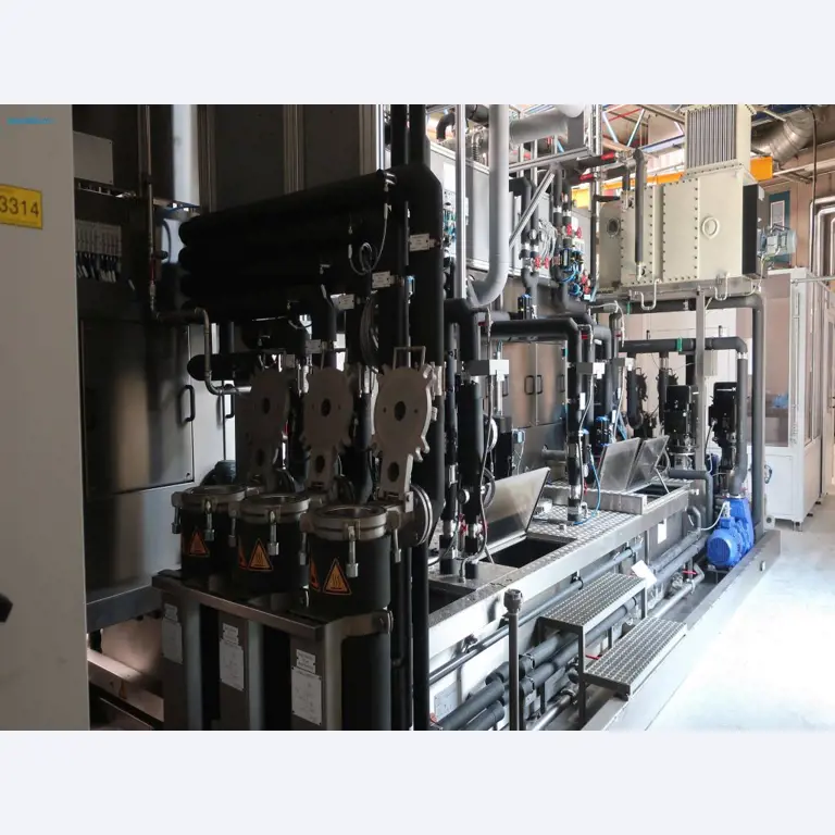Máquinas para processamento mecânico, ensaio, limpeza e manuseamento de peças de alumínio fundido sob pressão-12