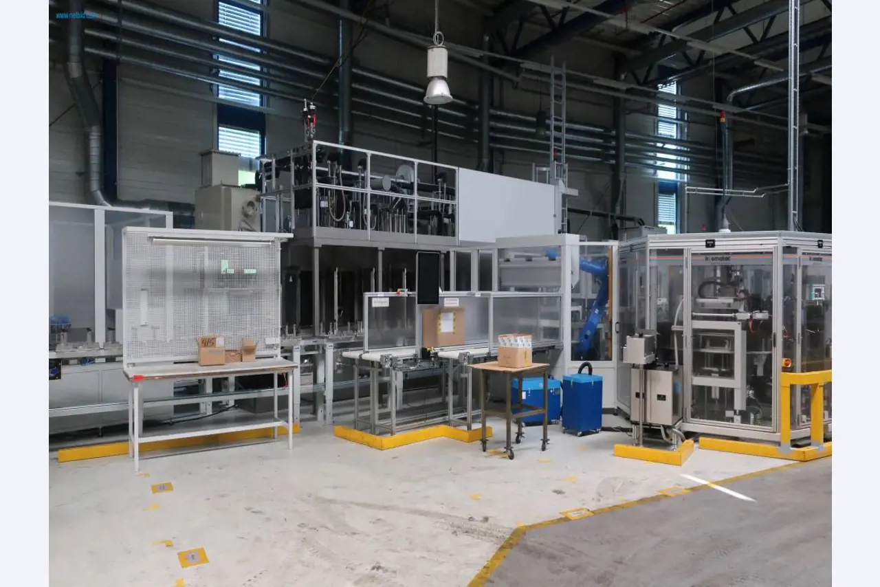 Máquinas para processamento mecânico, ensaio, limpeza e manuseamento de peças de alumínio fundido sob pressão-1