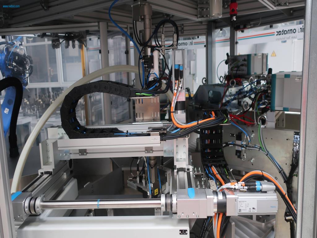 Máquinas para processamento mecânico, ensaio, limpeza e manuseamento de peças de alumínio fundido sob pressão-17