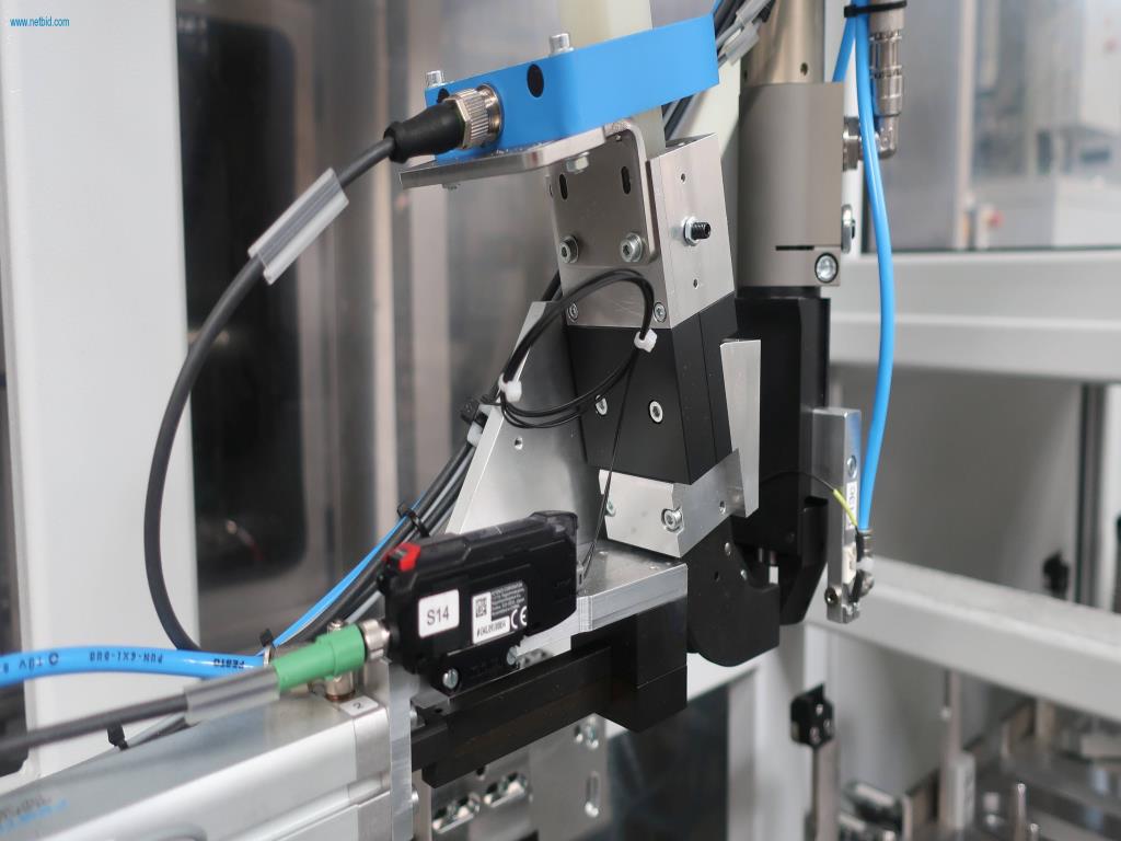 Máquinas para processamento mecânico, ensaio, limpeza e manuseamento de peças de alumínio fundido sob pressão-10