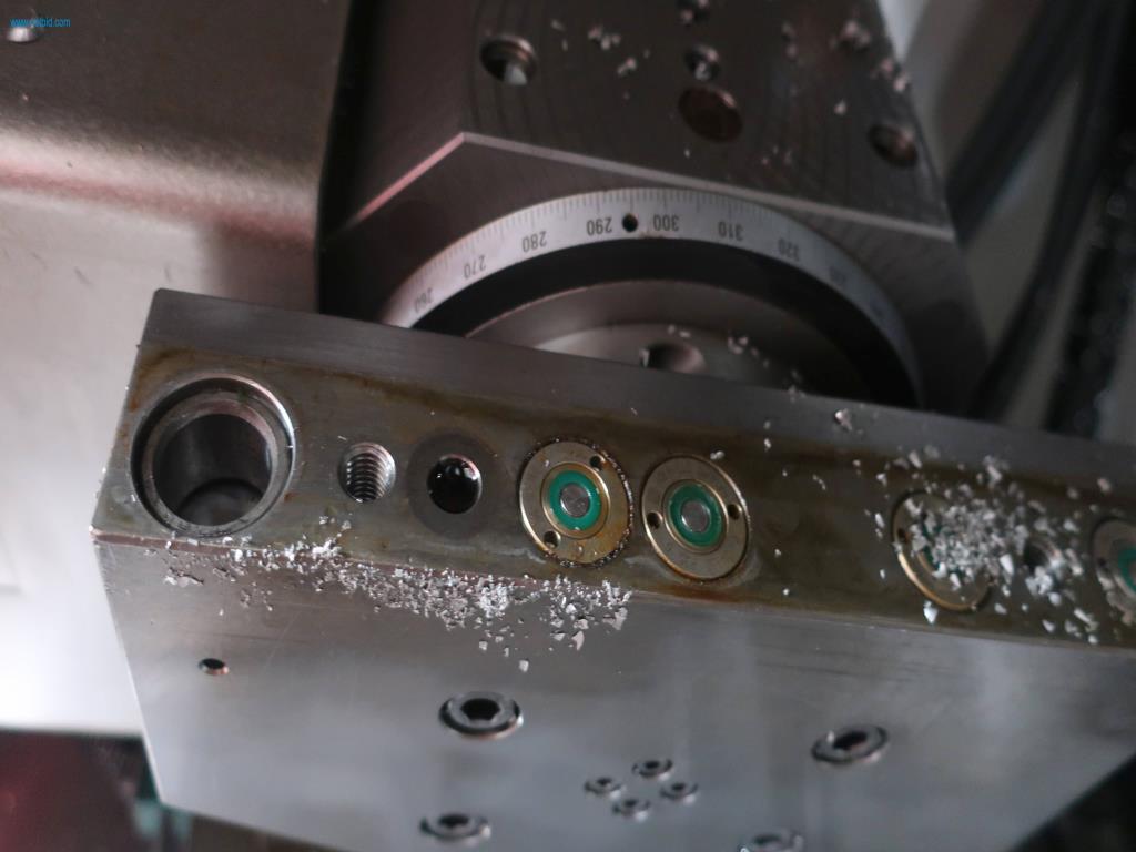 Machines pour l'usinage mécanique, le contrôle, le nettoyage et la manutention de pièces en aluminium coulé sous pression-9