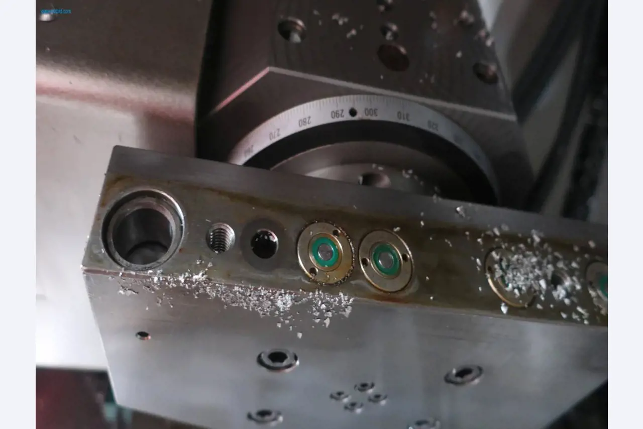 Maschinen zur mechanischen Bearbeitung, Prüfung, Reinigung und Handling von Aluminium-Druckgussteilen-9