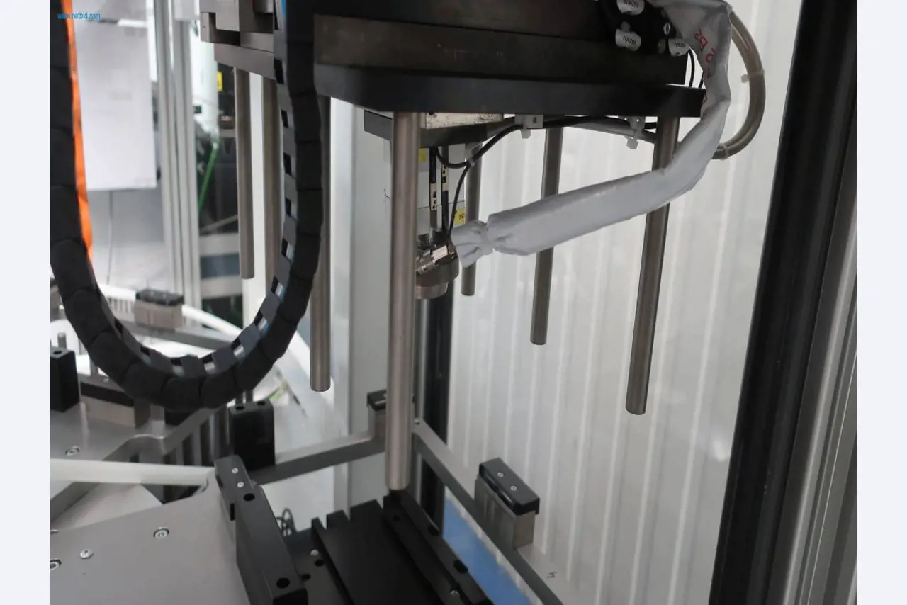 Máquinas para processamento mecânico, ensaio, limpeza e manuseamento de peças de alumínio fundido sob pressão-10