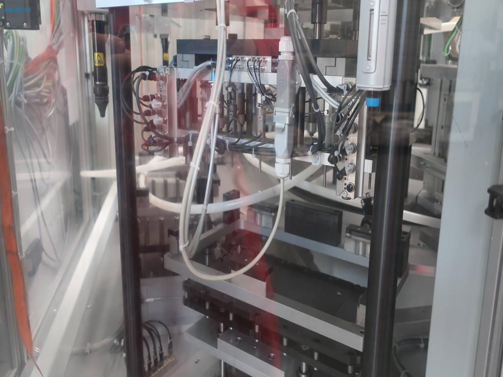 Máquinas para processamento mecânico, ensaio, limpeza e manuseamento de peças de alumínio fundido sob pressão-8