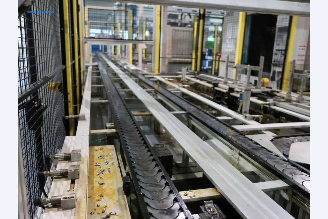 Máquinas para processamento mecânico, ensaio, limpeza e manuseamento de peças de alumínio fundido sob pressão-4