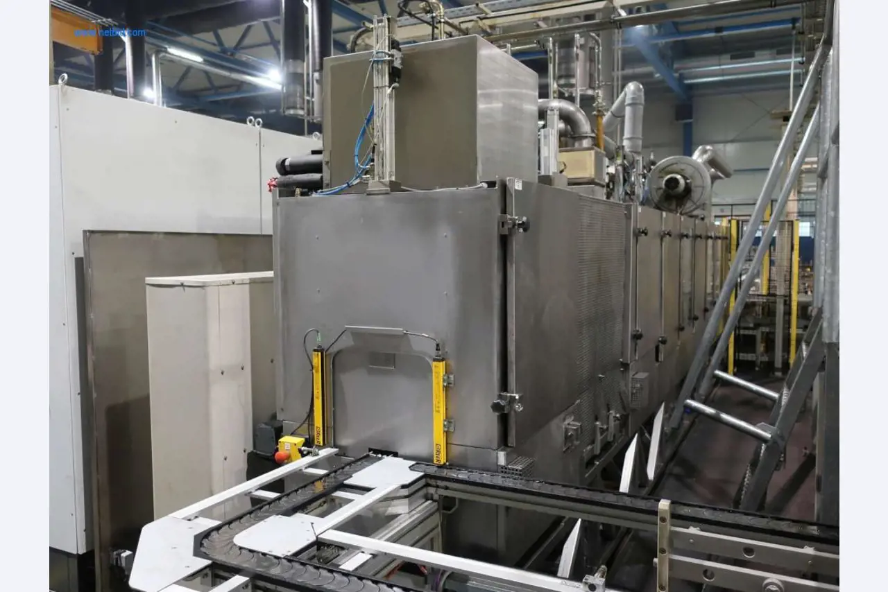 Máquinas para processamento mecânico, ensaio, limpeza e manuseamento de peças de alumínio fundido sob pressão-1