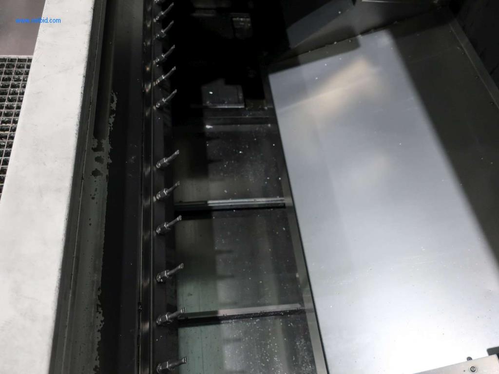 Máquinas para processamento mecânico, ensaio, limpeza e manuseamento de peças de alumínio fundido sob pressão-14