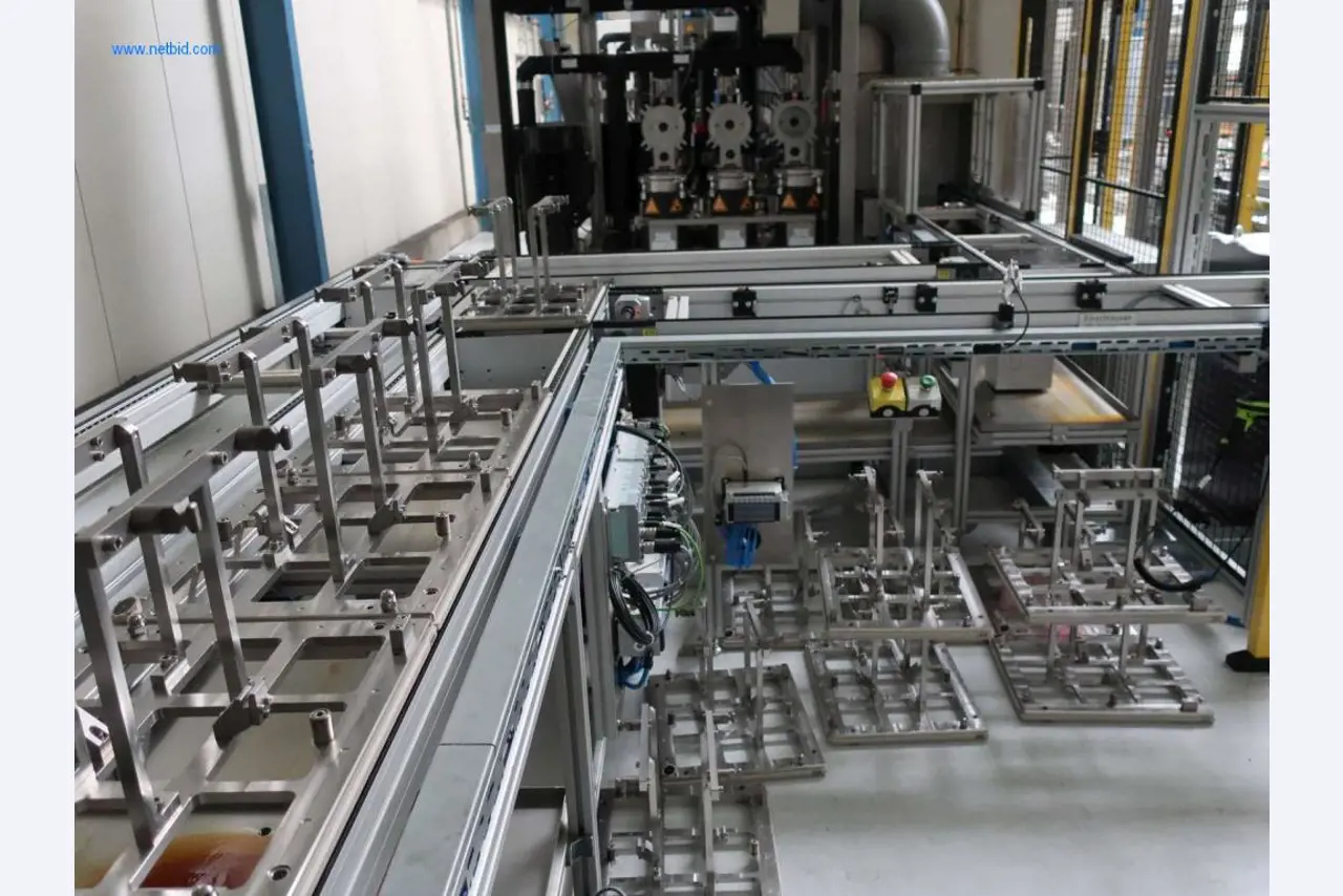 Machines pour l'usinage mécanique, le contrôle, le nettoyage et la manutention de pièces en aluminium coulé sous pression-2