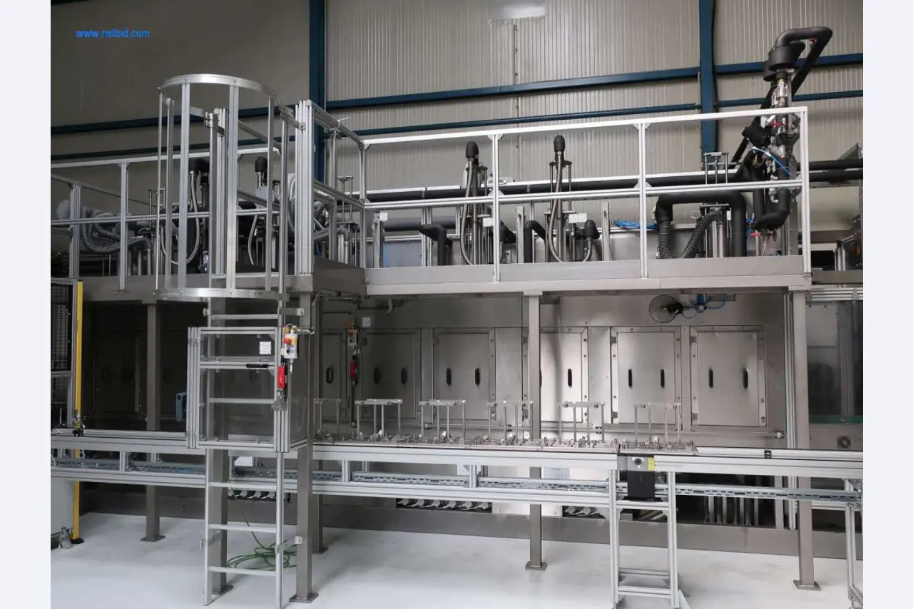 Máquinas para processamento mecânico, ensaio, limpeza e manuseamento de peças de alumínio fundido sob pressão-1