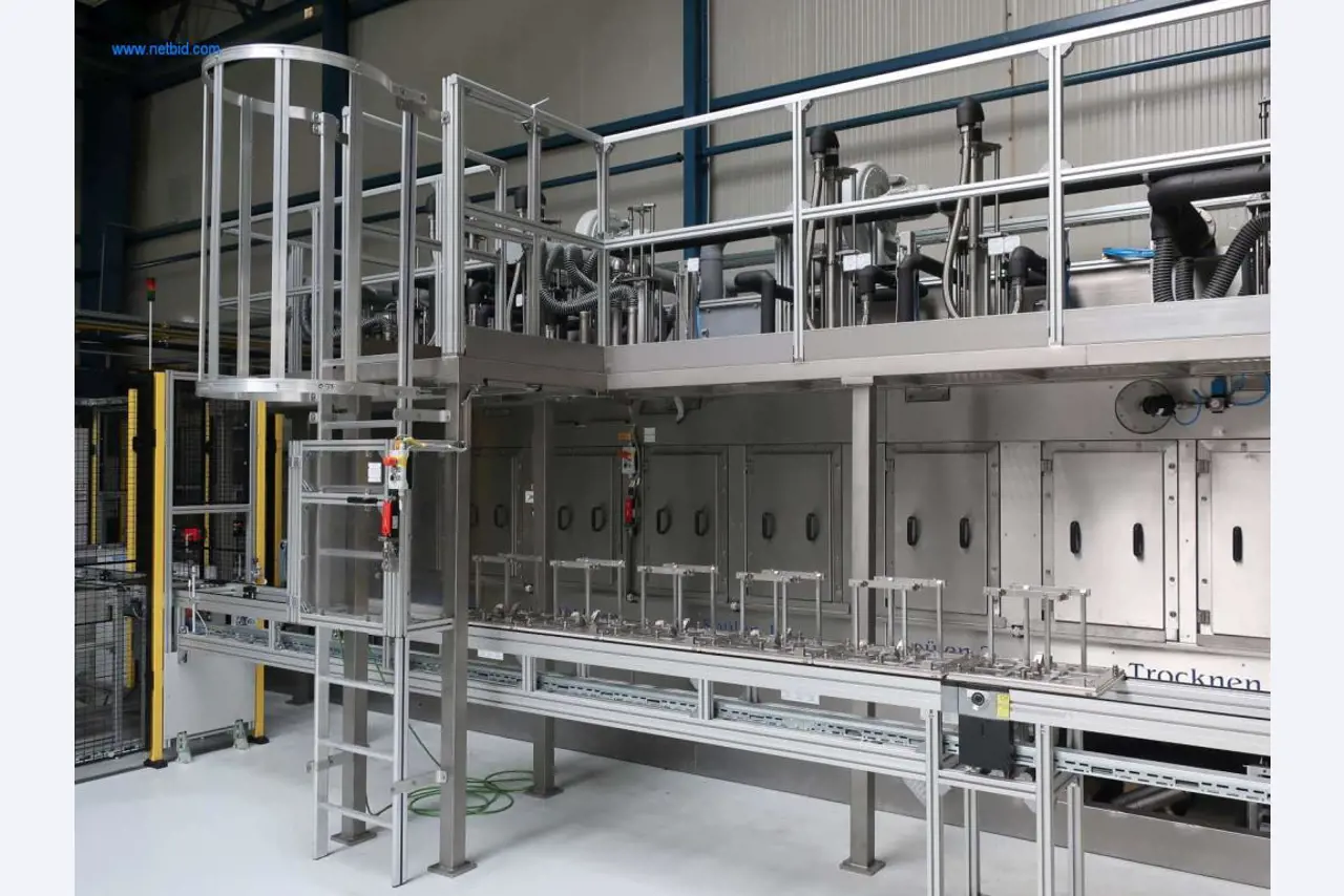 Máquinas para processamento mecânico, ensaio, limpeza e manuseamento de peças de alumínio fundido sob pressão-5