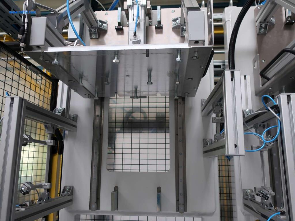 Máquinas para processamento mecânico, ensaio, limpeza e manuseamento de peças de alumínio fundido sob pressão-4