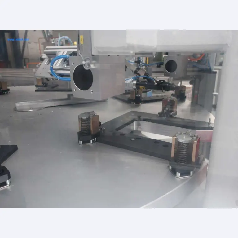 Máquinas para processamento mecânico, ensaio, limpeza e manuseamento de peças de alumínio fundido sob pressão-3