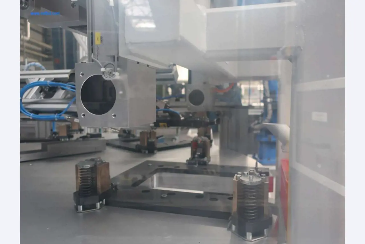 Máquinas para processamento mecânico, ensaio, limpeza e manuseamento de peças de alumínio fundido sob pressão-4